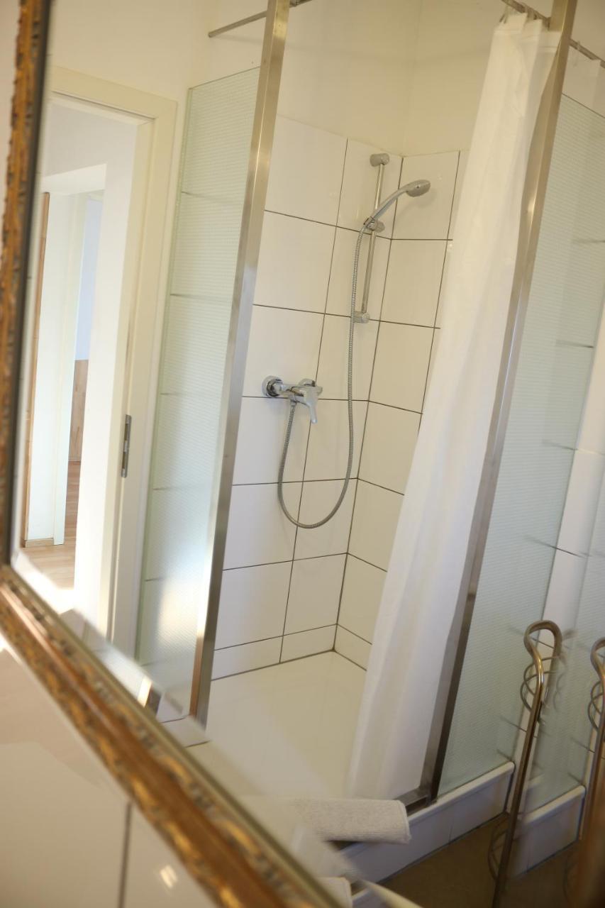 Moderne Studio Apartments Und 4 Zimmer Wohnungen In Oberhausen, Ideal Fuer Geschaeftsreisende Und Monteure Екстериор снимка