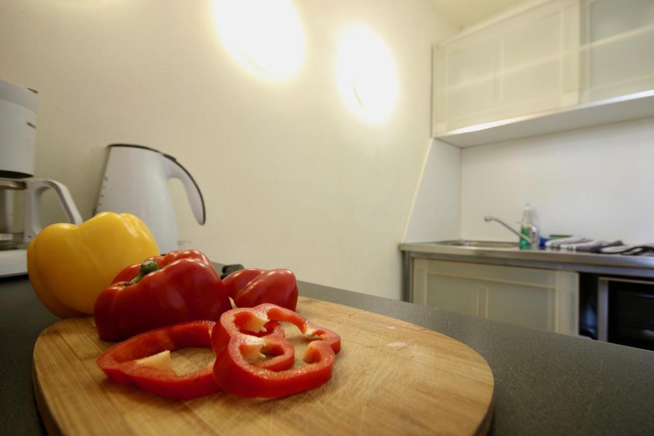Moderne Studio Apartments Und 4 Zimmer Wohnungen In Oberhausen, Ideal Fuer Geschaeftsreisende Und Monteure Екстериор снимка
