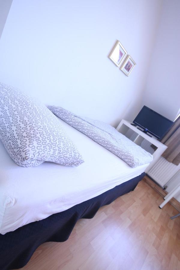 Moderne Studio Apartments Und 4 Zimmer Wohnungen In Oberhausen, Ideal Fuer Geschaeftsreisende Und Monteure Екстериор снимка