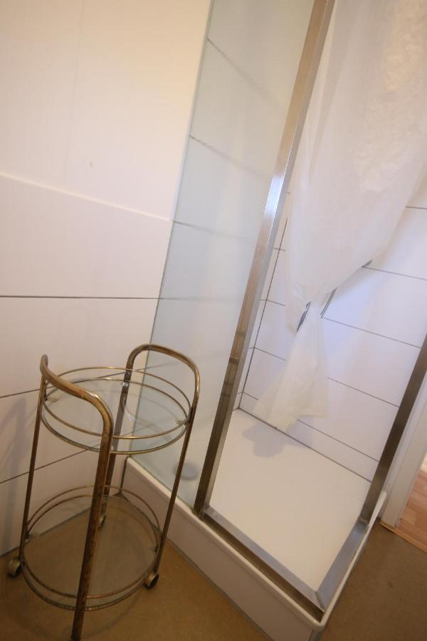 Moderne Studio Apartments Und 4 Zimmer Wohnungen In Oberhausen, Ideal Fuer Geschaeftsreisende Und Monteure Екстериор снимка
